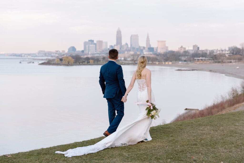 Couple walking at Edgewater Park.