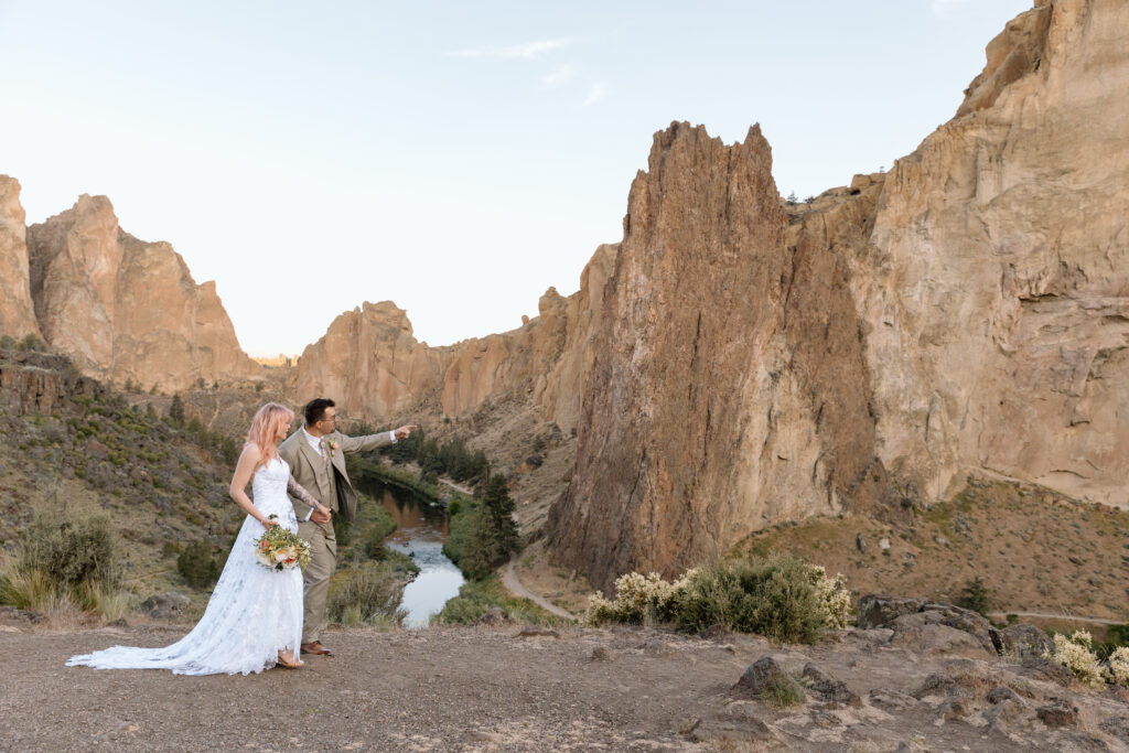Couple walking in Smith Rock State Park.